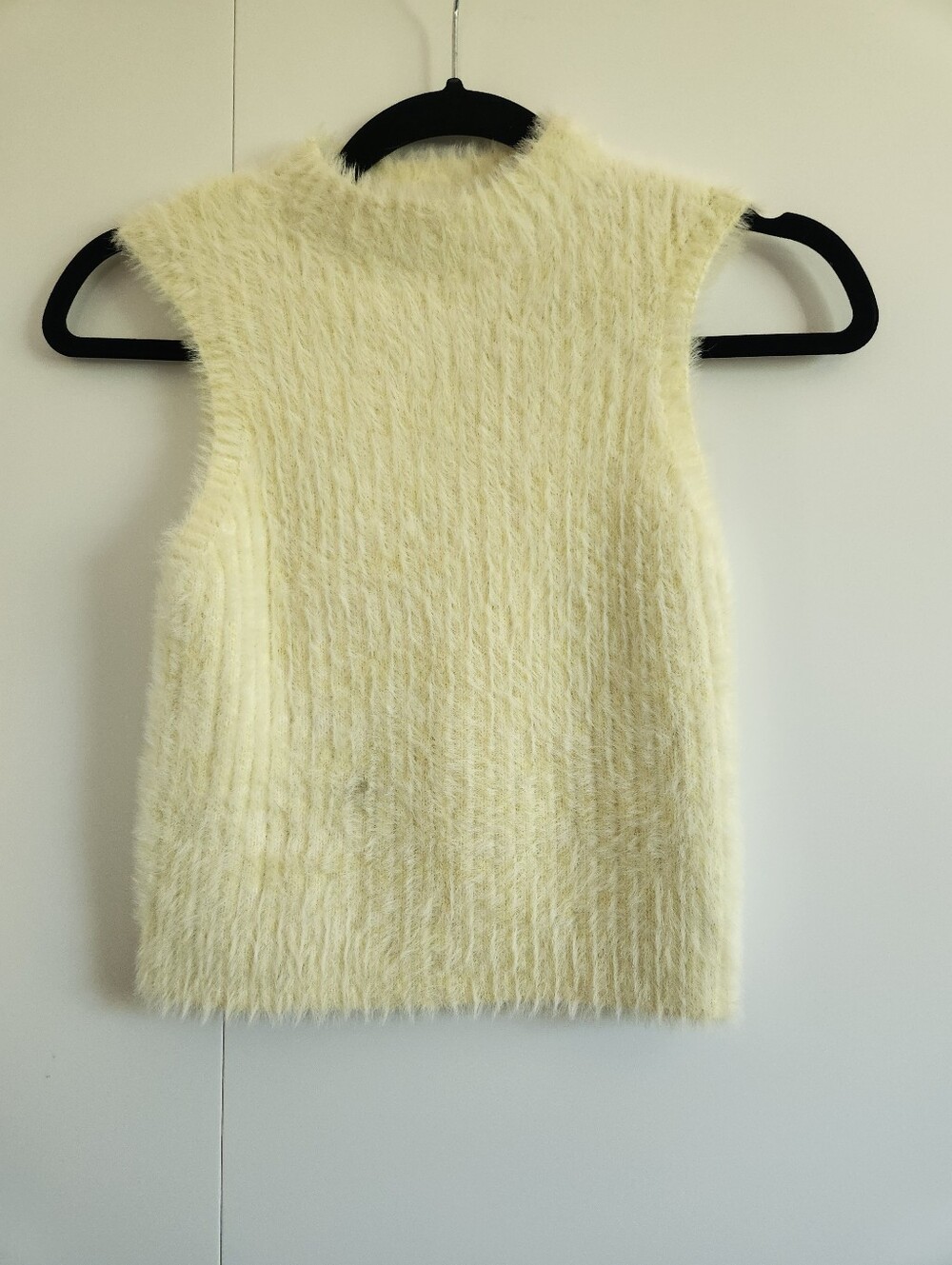 TWIIN Fuzzy Knit Sweater Vest Butter Yellow Sleeveless Soft Textured Size S